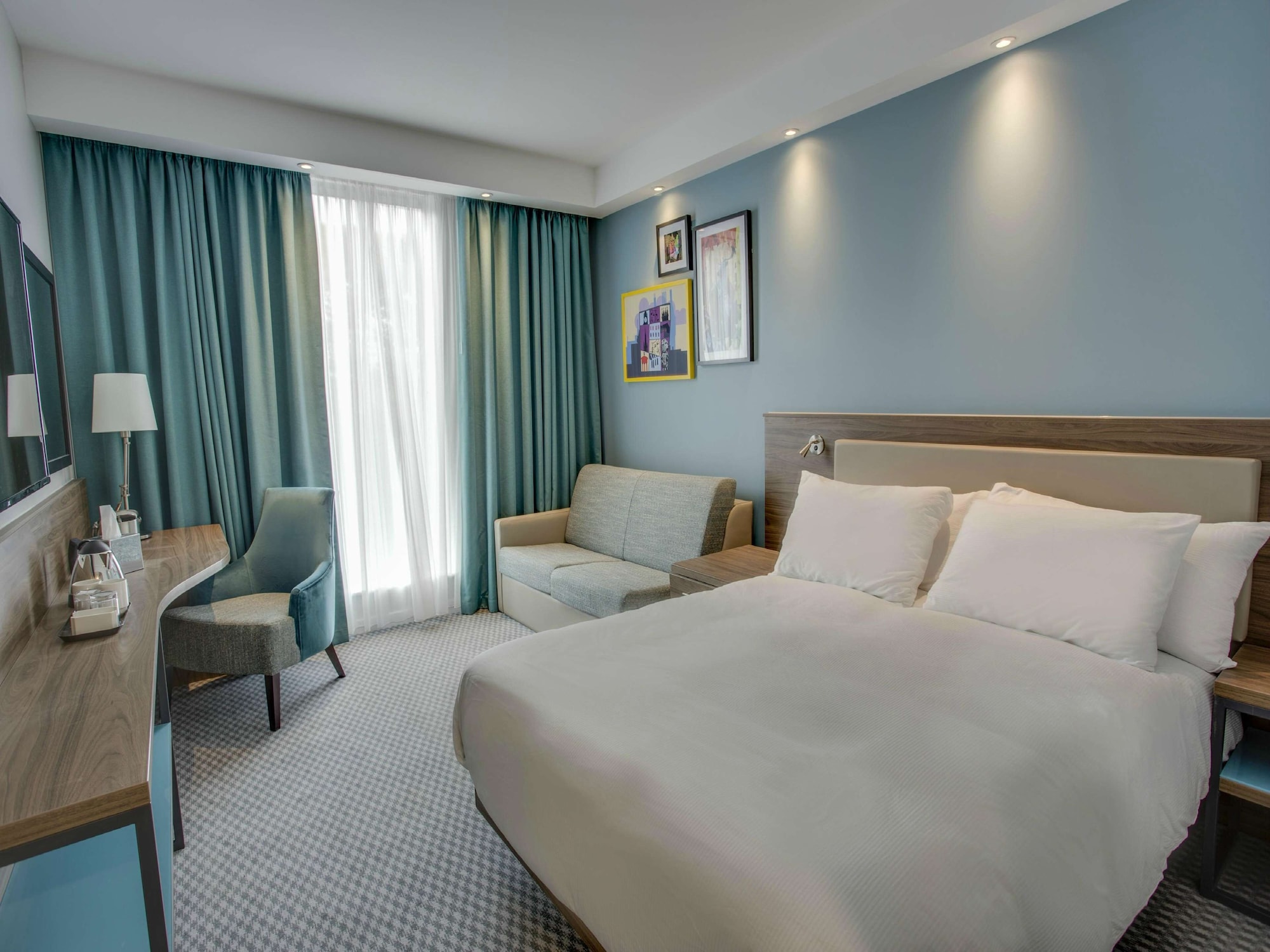 hampton by hilton edinburgh airport