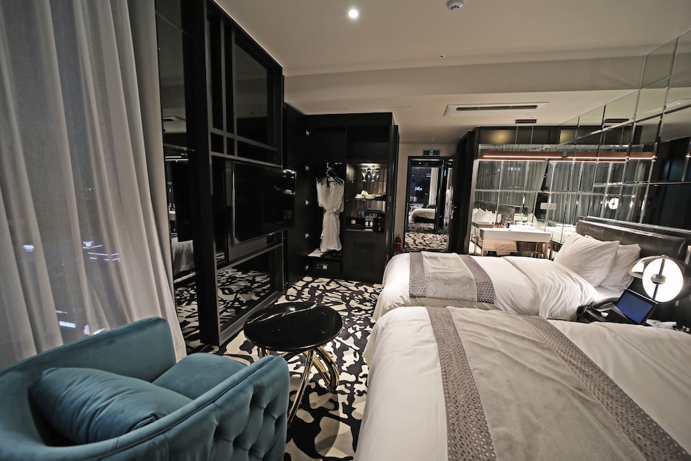 best louis hamilton hotel gwang an