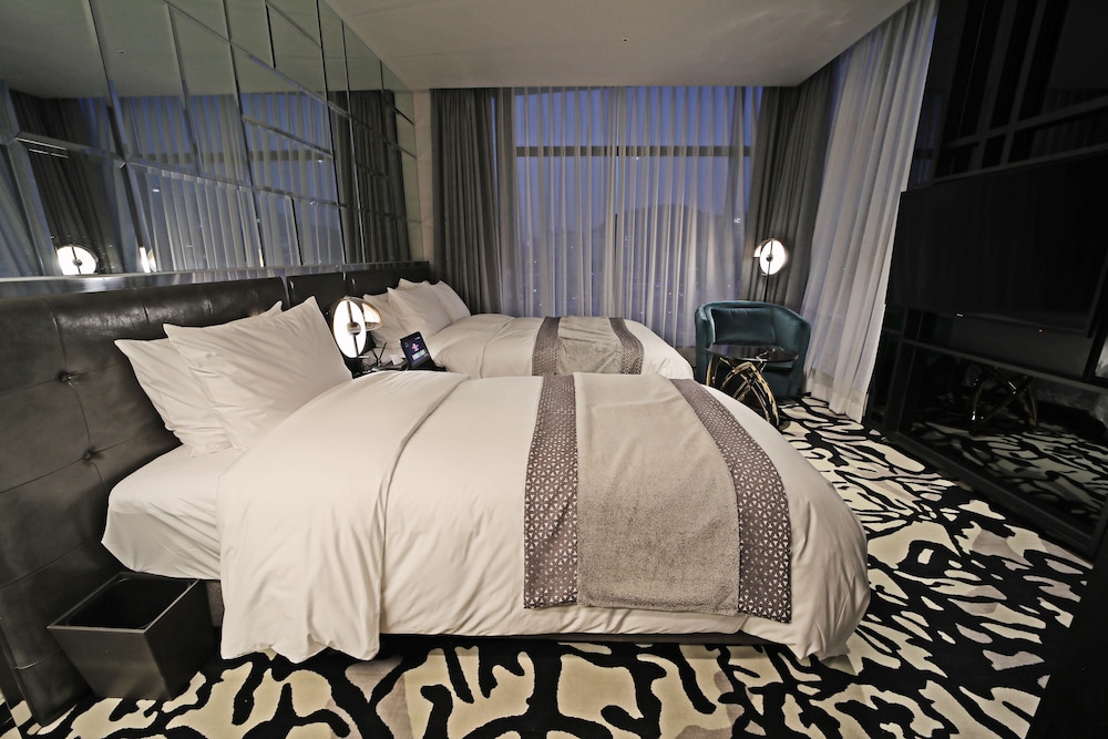 best louis hamilton hotel gwang an