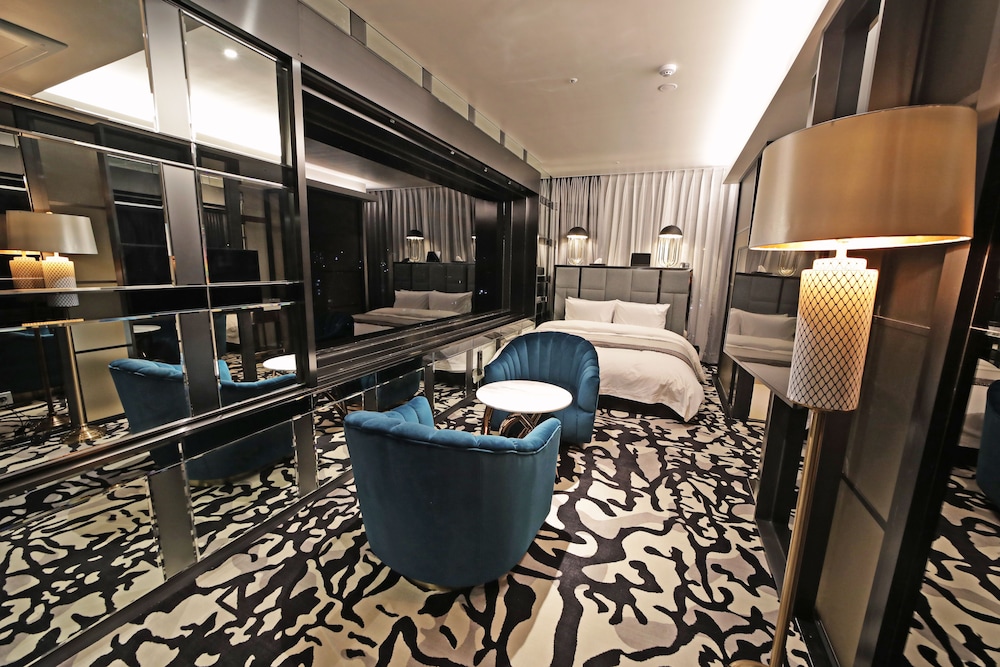 best louis hamilton hotel gwang an