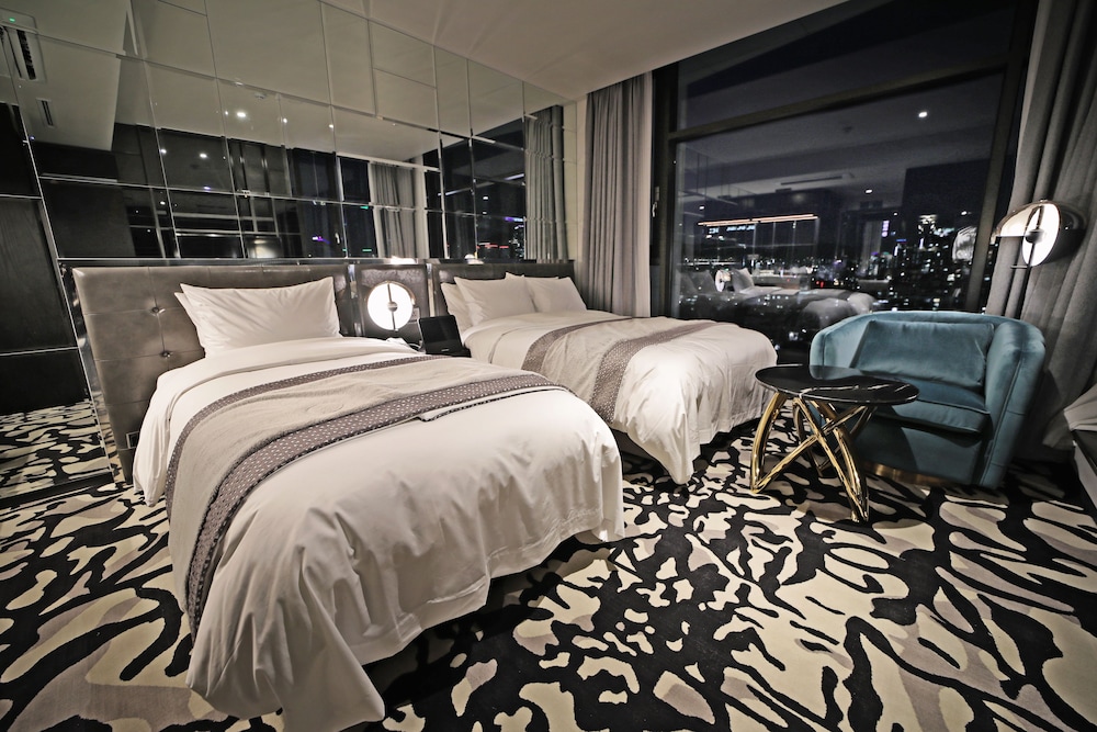 best louis hamilton hotel gwang an