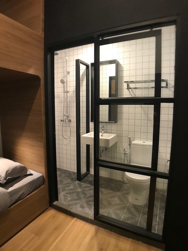 kooning hostel
