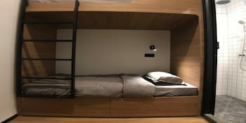 kooning hostel