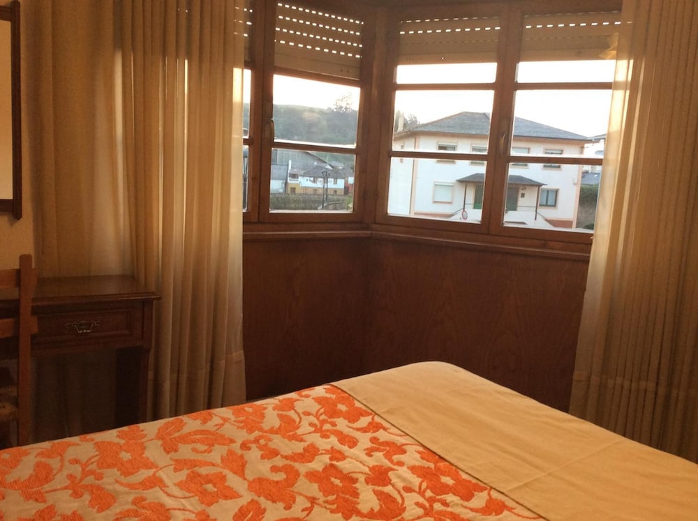 hotel la bilbaina de vegadeo