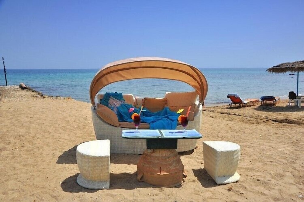 fiore beach studios