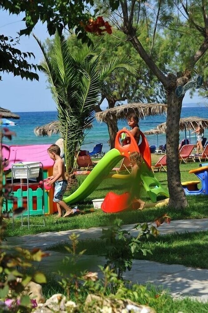 fiore beach studios