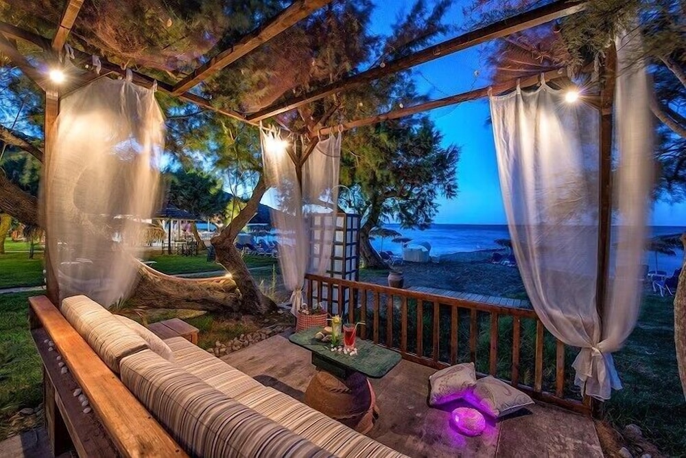 fiore beach studios