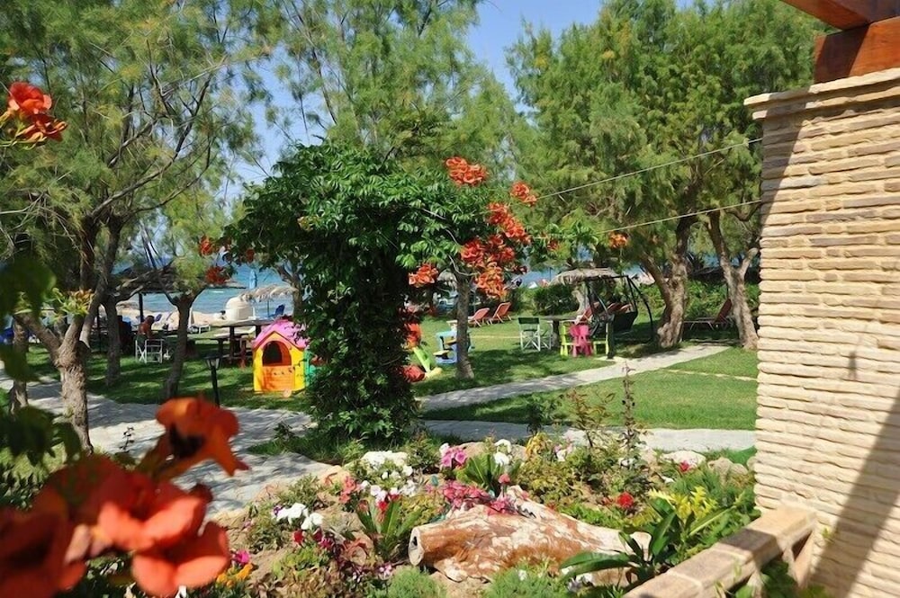 fiore beach studios