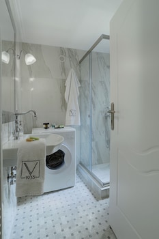 v1935 luxurious apartments