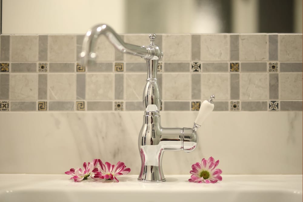 v1935 luxurious apartments