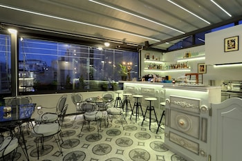 v1935 luxurious apartments