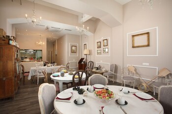 v1935 luxurious apartments