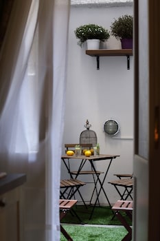 v1935 luxurious apartments