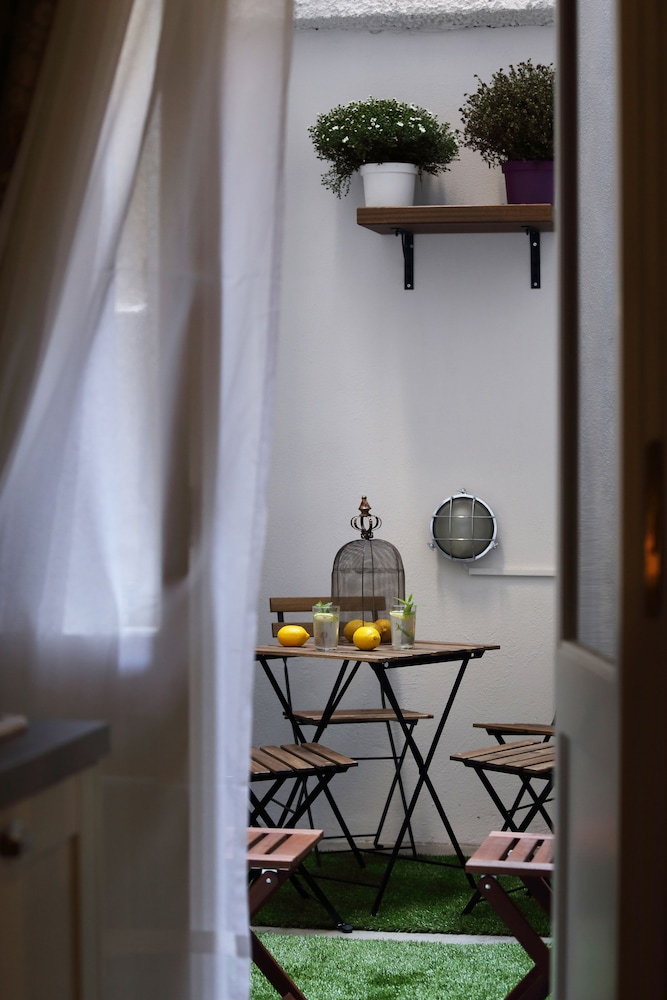 v1935 luxurious apartments