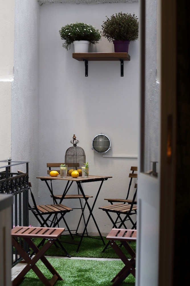 v1935 luxurious apartments