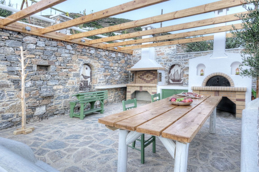 skopelitis village