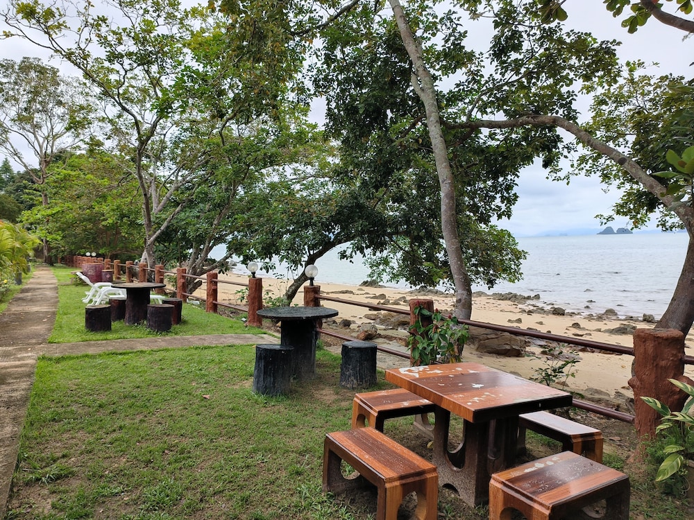 sunrise beach koh yao resort