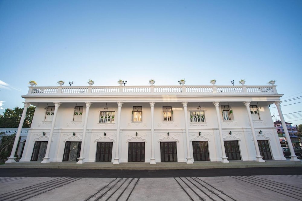 sound gallery house hostel