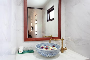 sound gallery house hostel