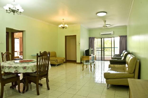 istay marina court kota kinabalu