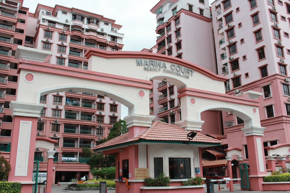 istay marina court kota kinabalu