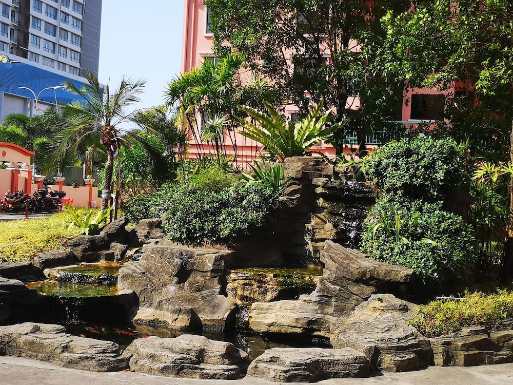 istay marina court kota kinabalu