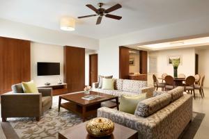 shangri la serviced apartments yangon