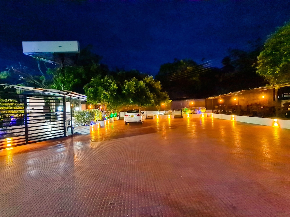 hambanthota beach hotel