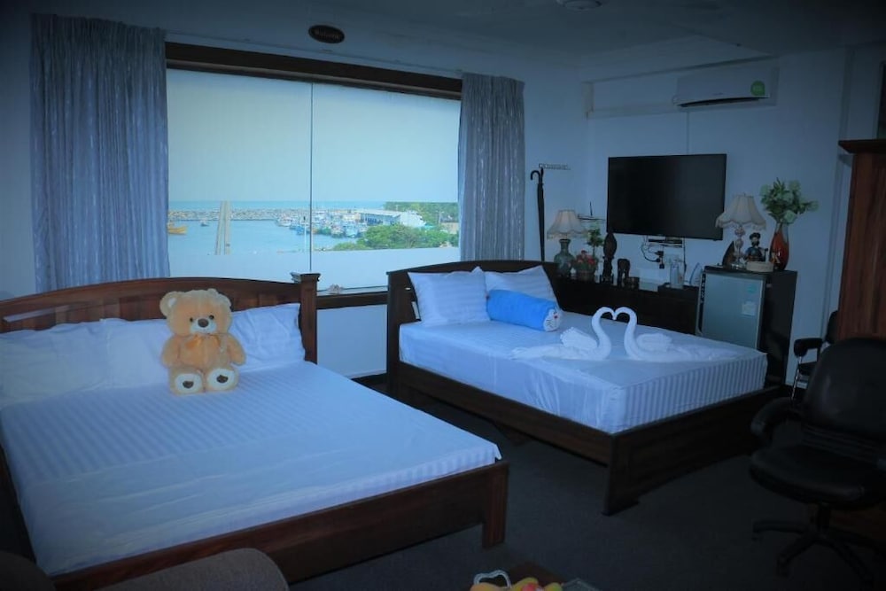 hambanthota beach hotel