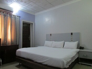 golf lemeridien hotels