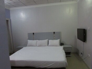 golf lemeridien hotels