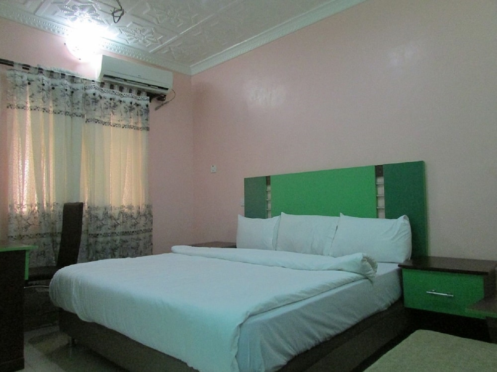 golf lemeridien hotels