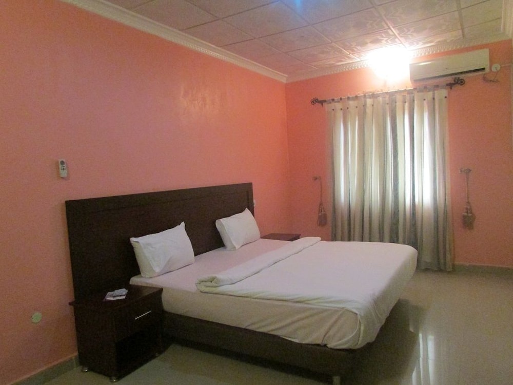 golf lemeridien hotels