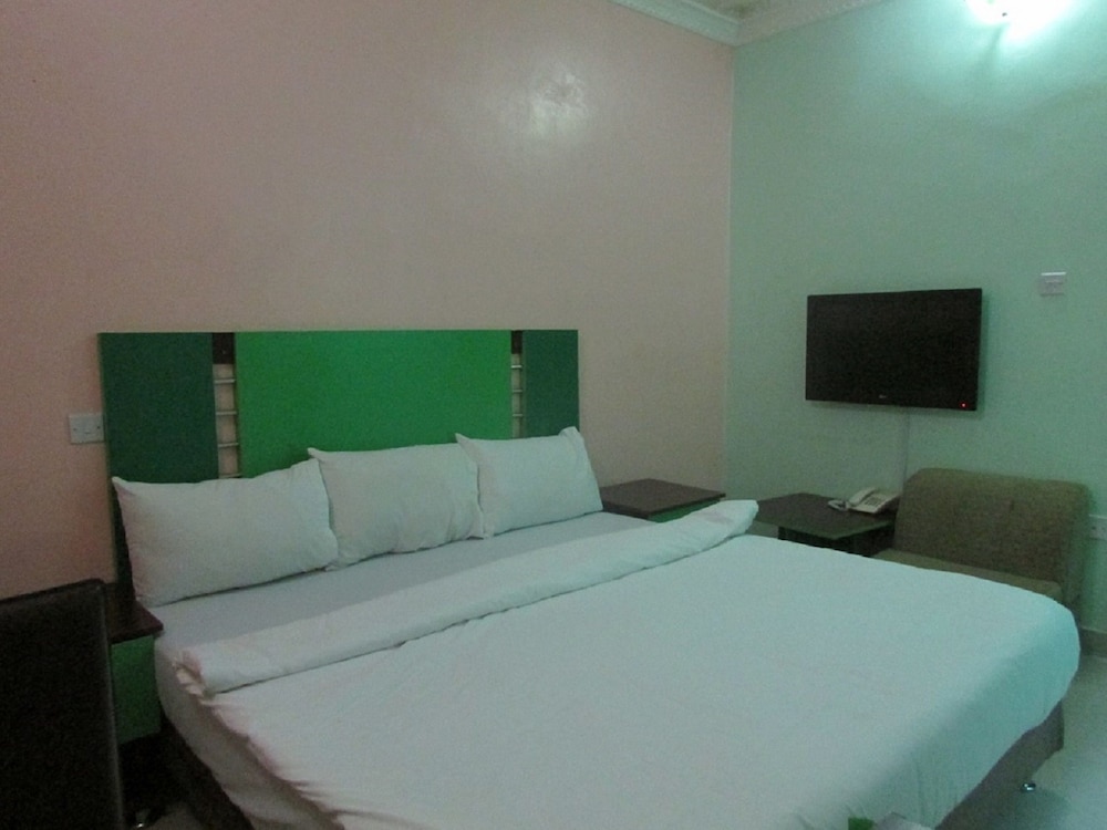 golf lemeridien hotels