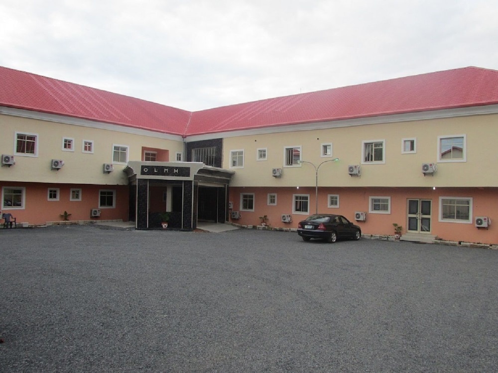 golf lemeridien hotels