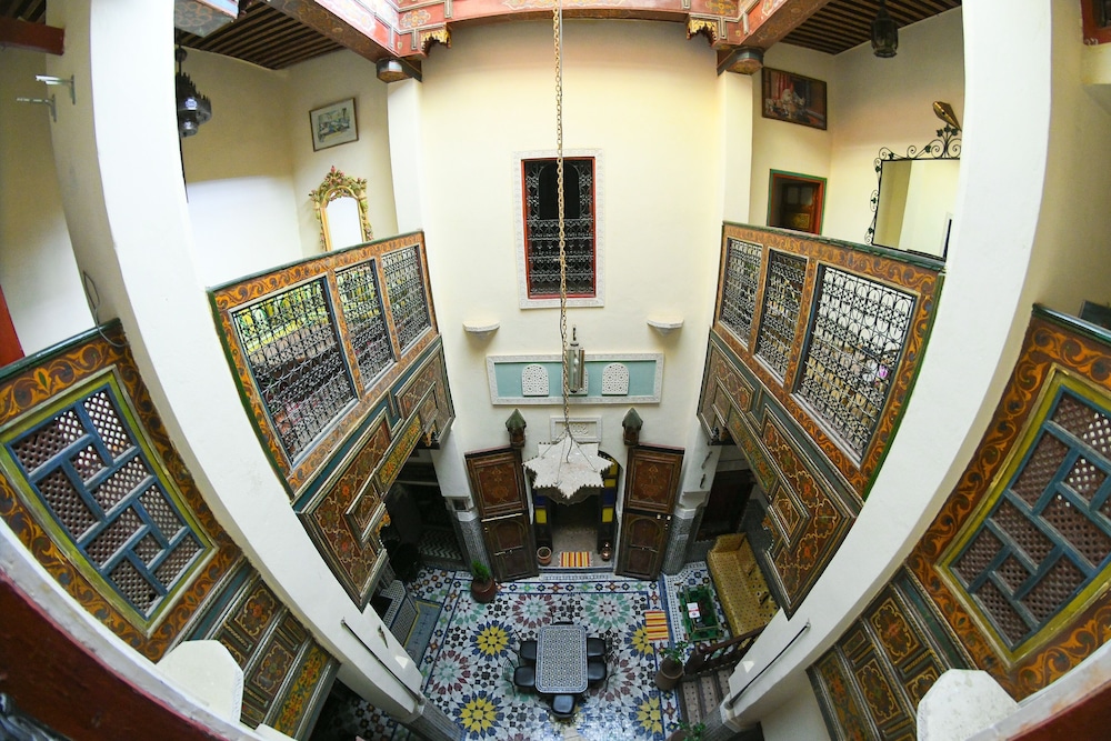 fes