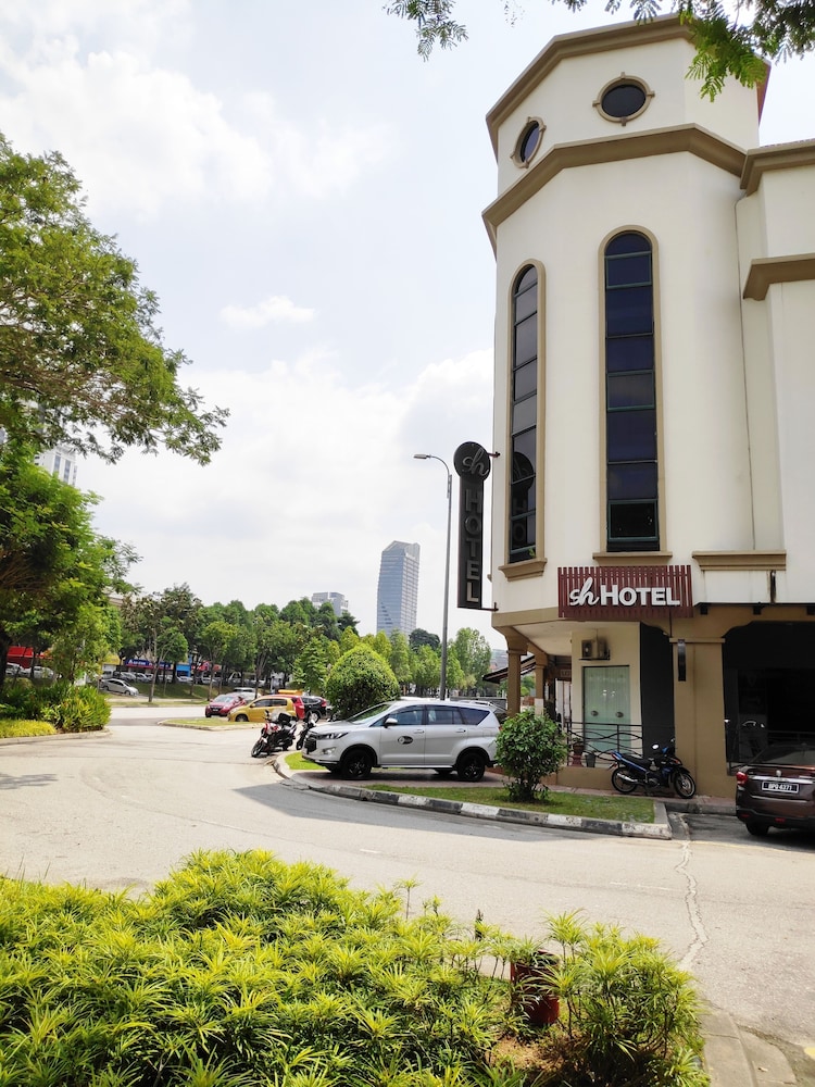 sh hotel kota damansara