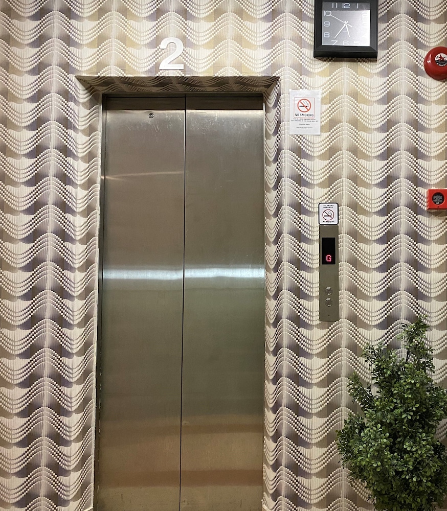 sh hotel kota damansara