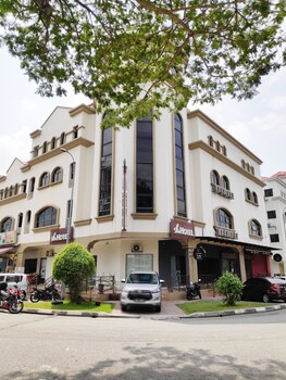sh hotel kota damansara