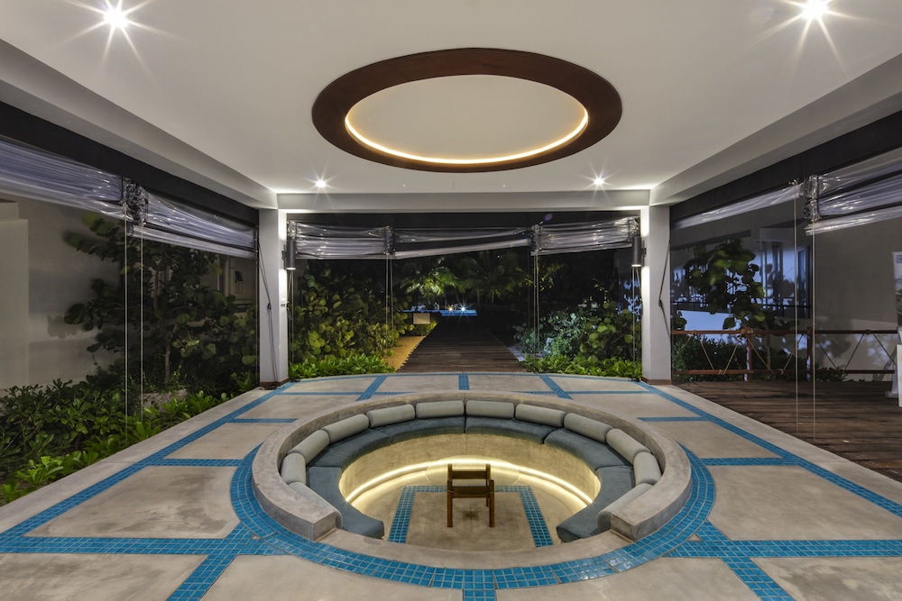 casamia oceanfront condo nilaveli