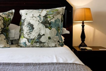 the ridge guesthouse