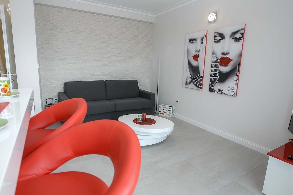 apartments tomana