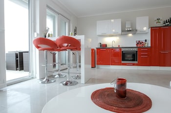 apartments tomana