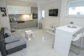 apartments tomana