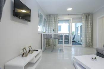 apartments tomana