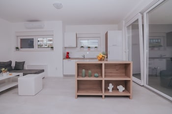 apartments tomana