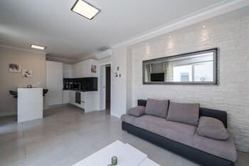 apartments tomana