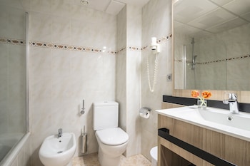 hotel benidorm east by pierre and vacances