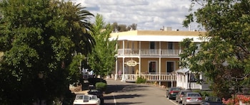 hotel leger restaurant and saloon