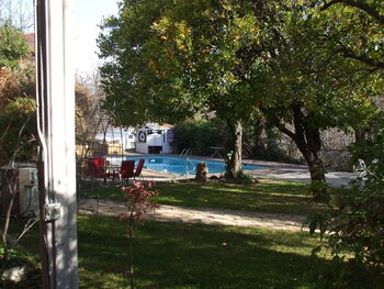 Hotel Léger Restaurant & Saloon,Near Mokelumne Hill Library,2 star